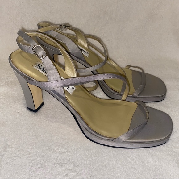 SAM & LIBBY Y2K Heels - Picture 2 of 6